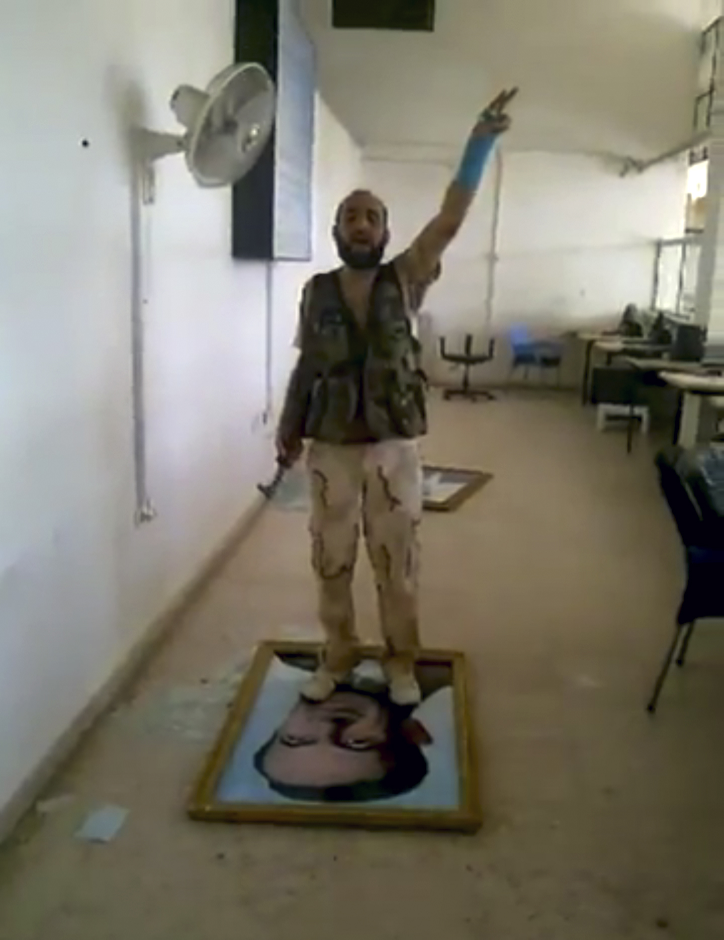 Έτοιμος να παραδώσει την εξουσία ο Άσαντ, λέει ο Ρώσος πρέσβης στο Παρίσι